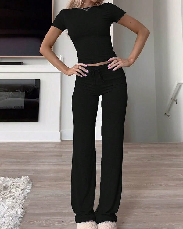 Everyday Easy Straight-Leg Flare Set in Black